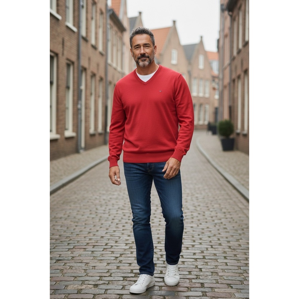 Tommy Hilfiger Mens Red Premium Cotton V-Neck Pullover Sweater Logo Fine Knit